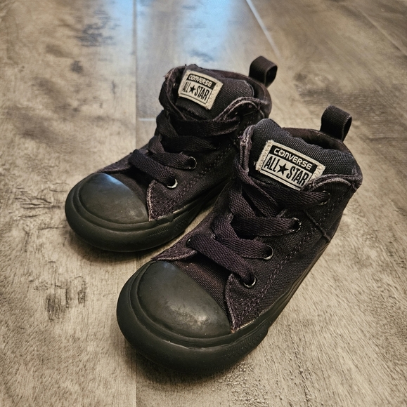 Converse high top toddler shoes - Picture 4 of 9
